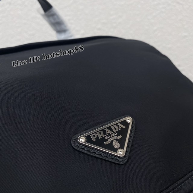 Prada專櫃新款升級版男士背包 2VZ135 普拉達黑色尼龍布雙肩背包 csp1638